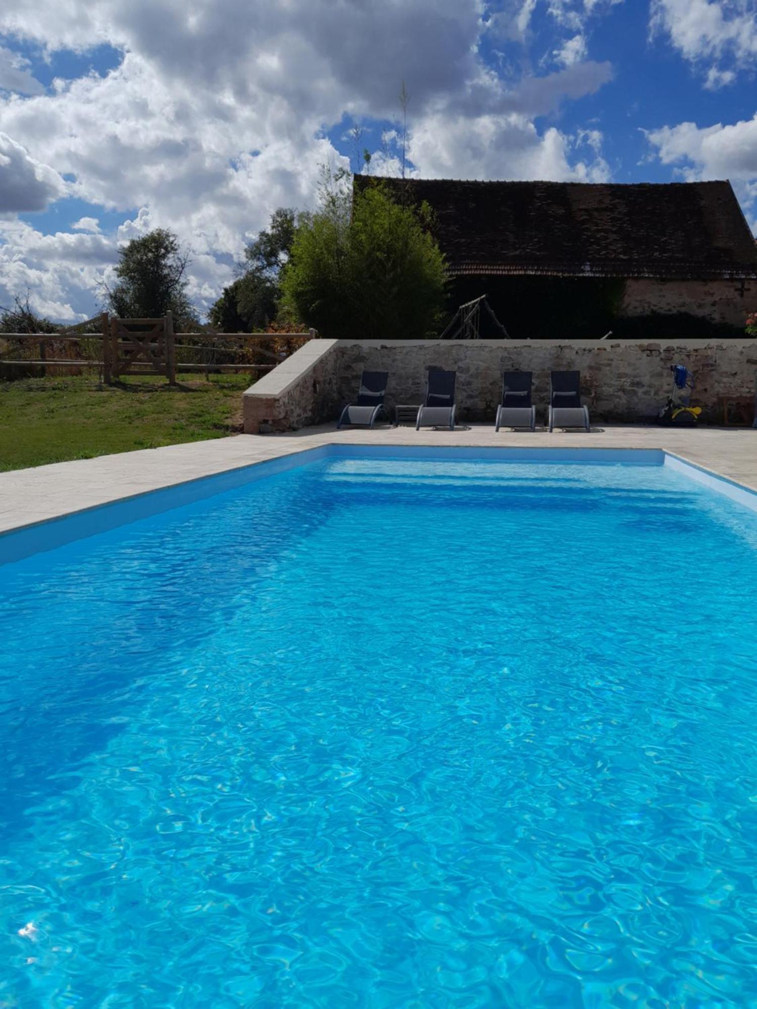 Gite Au Centre De La France Vesdun ภายนอก รูปภาพ