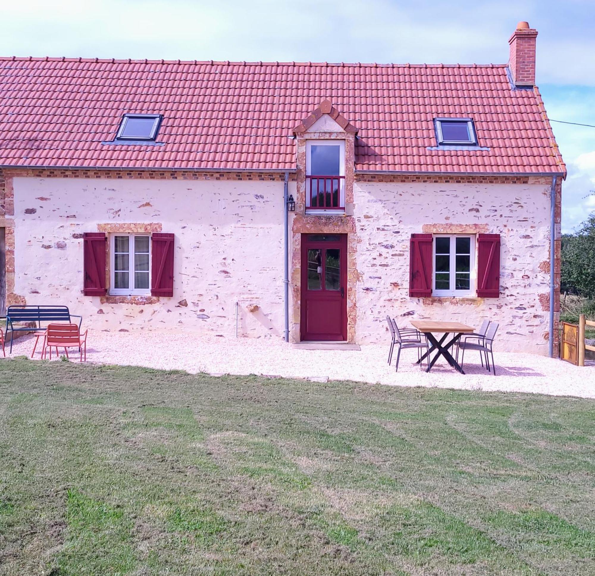 Gite Au Centre De La France Vesdun ภายนอก รูปภาพ